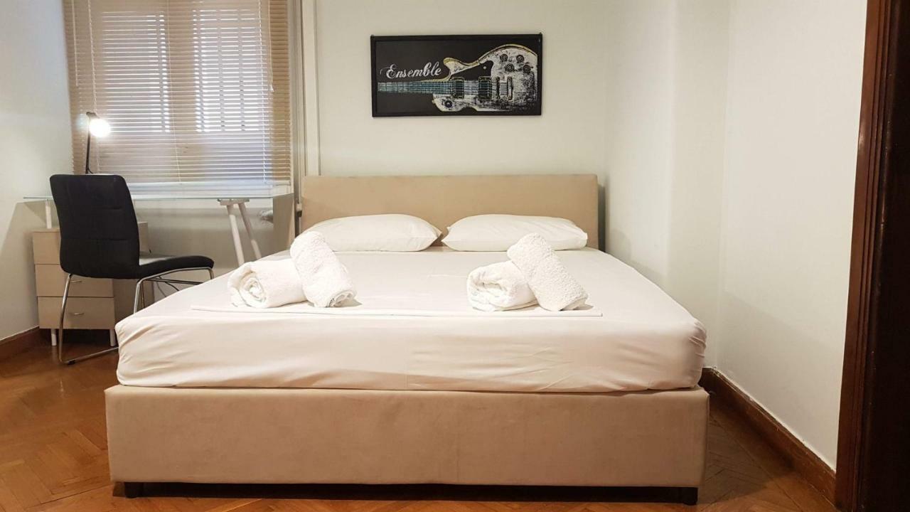 Violet Errathens Apartment - Athens Center, 7 Bd, 3 Bath Esterno foto