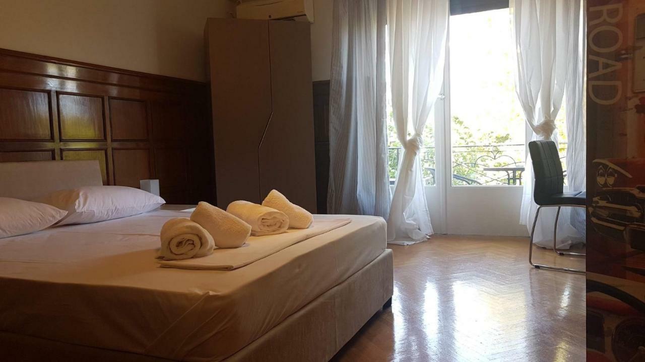 Violet Errathens Apartment - Athens Center, 7 Bd, 3 Bath Esterno foto