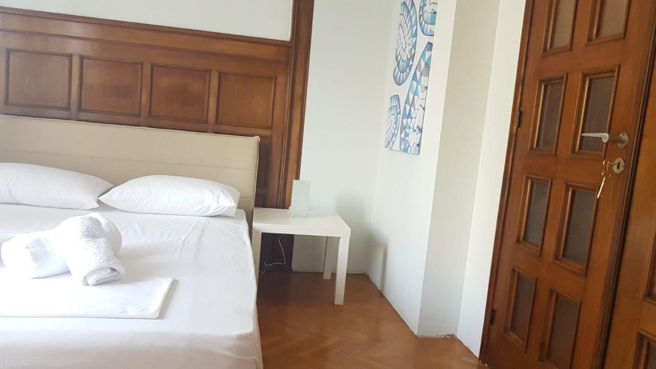 Violet Errathens Apartment - Athens Center, 7 Bd, 3 Bath Esterno foto